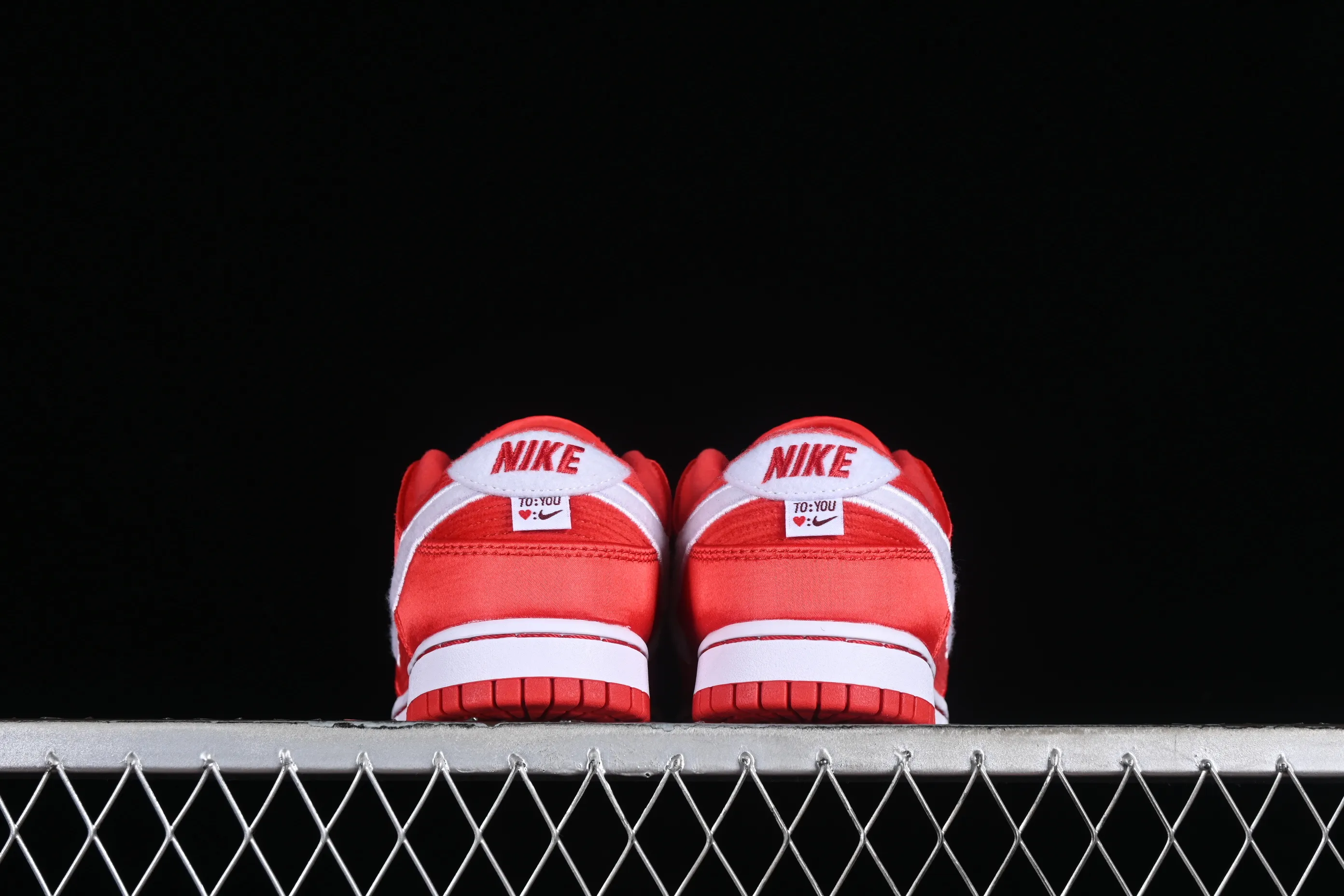 All categories Nk SB Dunk series Nk SB Dunk Low low-top sneakers Nk Dunk Low GS "Valentine’s Day" new Valentine’s Day color SB low-top casual sneakers FZ3548-612